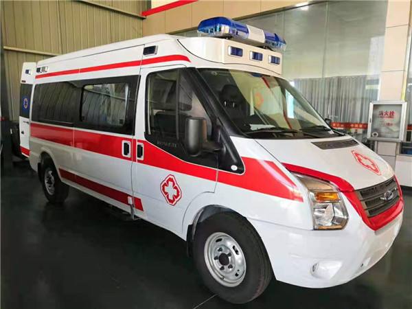 镇坪县福特V362救护车